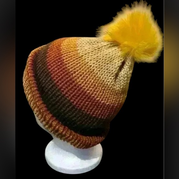 Handmade  knit hat brown - Picture 1 of 3